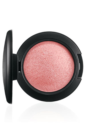 Azalea In The Afternoon Mineralize Skinfinish, MAC Fantasy of Flowers