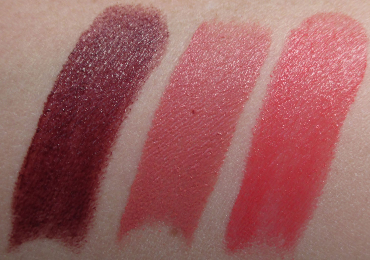 Avon Ultra Color Lipstick Swatches.