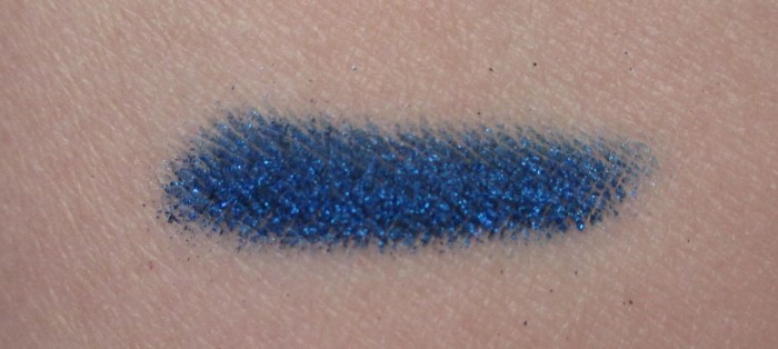 MAC Colourdrenched Pigments, Moon Is Blue Swatch