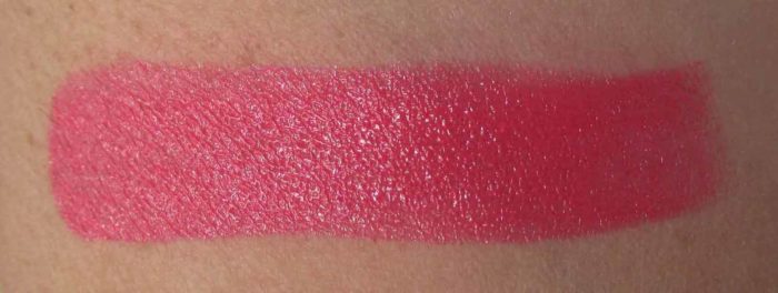 MAC Plenty of Pout, Ample Chic Swatch