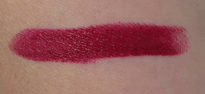 MAC Love Me Lipstick Give Me Fever Swatch Maison Rouge Swatch